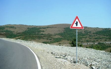 Tenderi i sinjalistikes, hetime per pakt te fshehte mes firmave